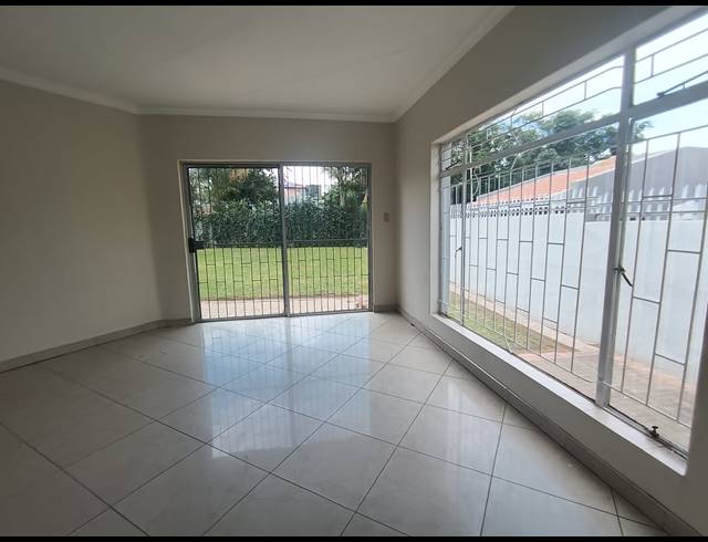 4 BEDROOM HOUSE FOR SALE IN ROSHNEE